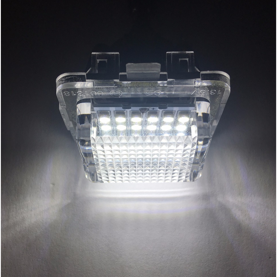 2x LED MB W204, W212, W216, W221, W207 18 SMD 3w/12v Sertifikuotas numerio apšvietimo lemputės 4 2x LED MB W204, W212, W216, W221, W207 18 SMD 3w/12v Sertifikuotas numerio apšvietimo lemputės 4