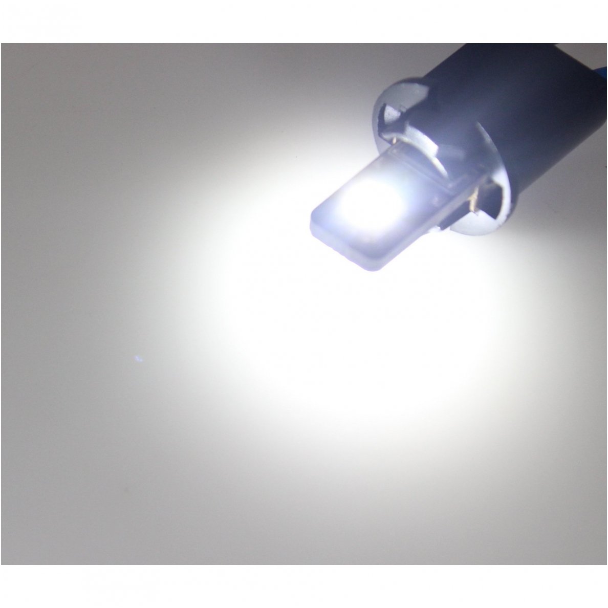 LED CAN BUS lemputė T10 / W5W - 2 LED 4 LED CAN BUS lemputė T10 / W5W - 2 LED 4